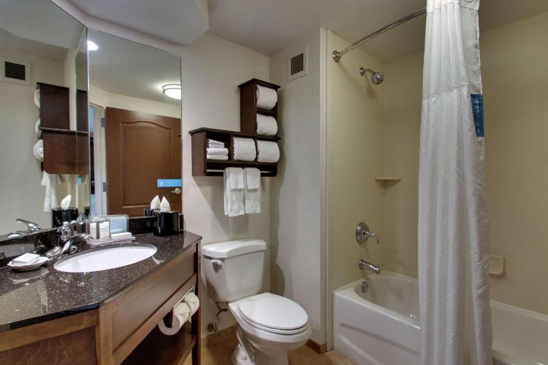Double Room with Two Double Beds - Non-Smoking image 3