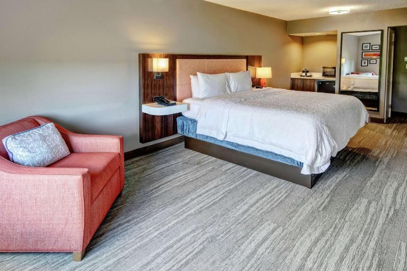 Executive King Room image 3