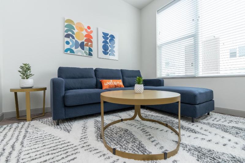 One-Bedroom Suite image 4