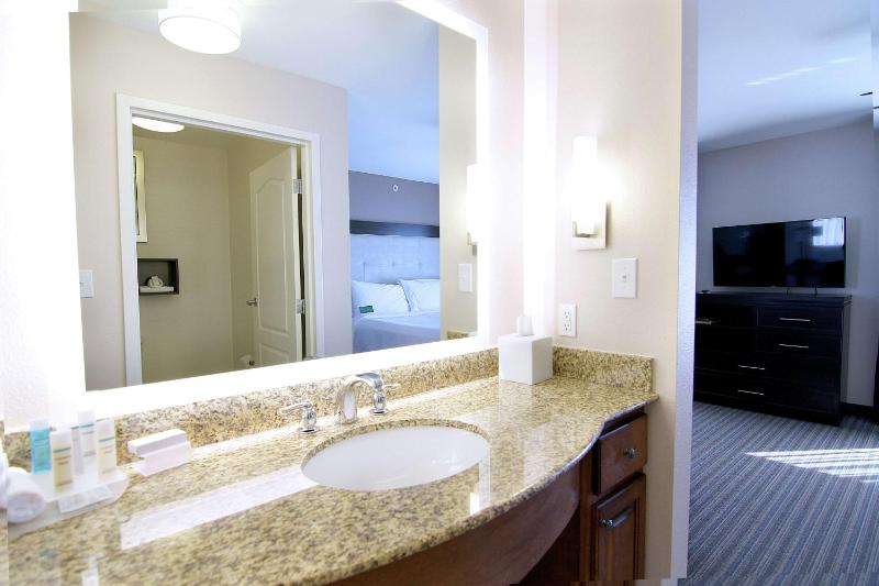 King Studio Suite - Non-Smoking image 4