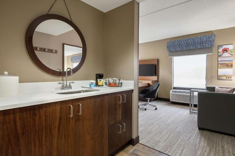 King Studio Suite - Non-Smoking image 3