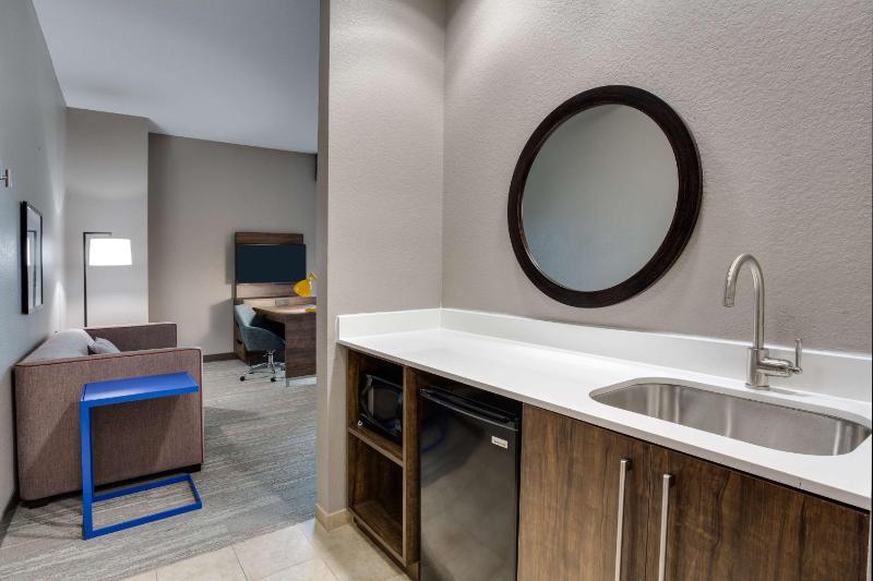 King Studio Suite - Non-Smoking image 3