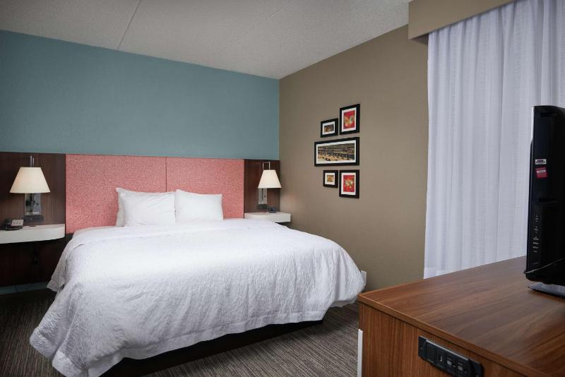 Special Offer - King Room image 1