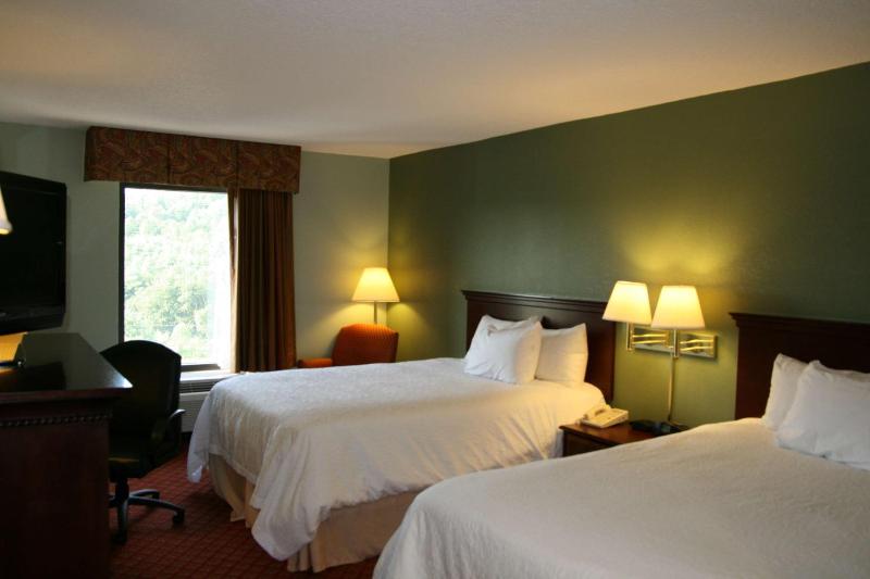 Room with Two Queen Beds - Non-Smoking image 1