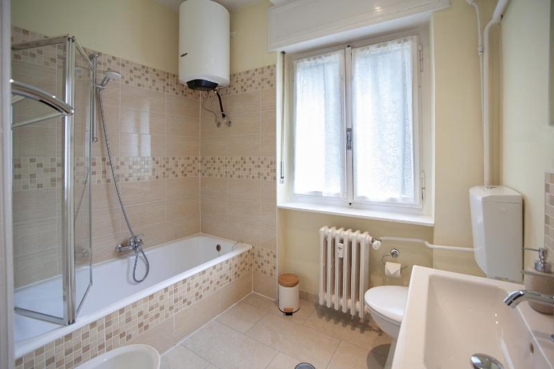 Double Room image 4