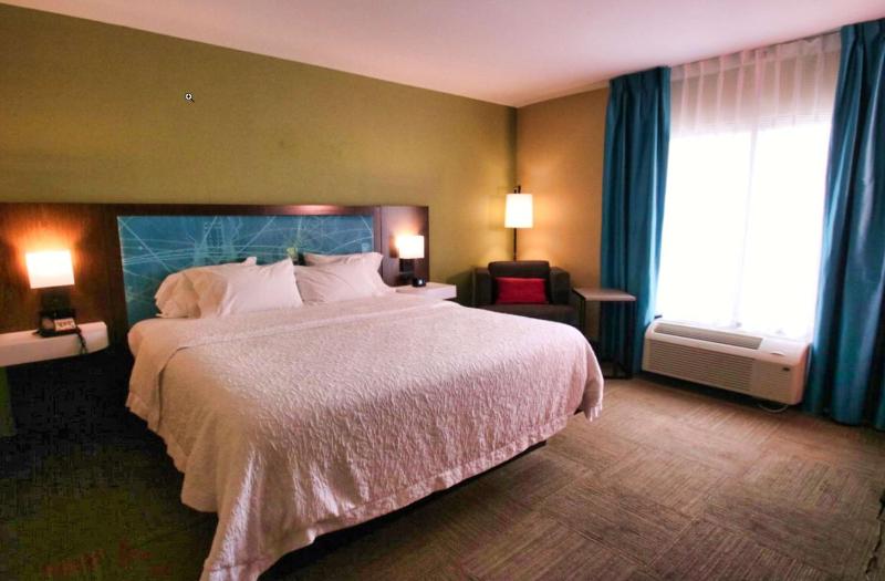 Hampton Inn & Suites Jacksonville-Beach Boulevard/Mayo Clinic Area - image 15