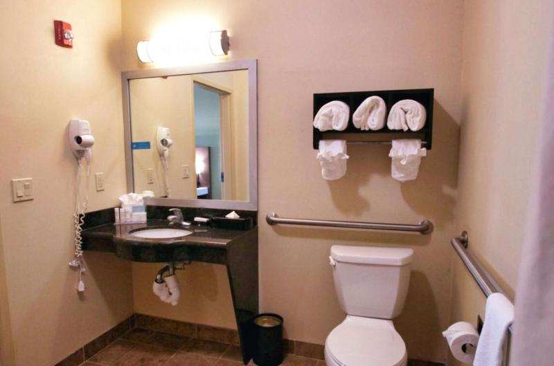 Hampton Inn & Suites Jacksonville-Beach Boulevard/Mayo Clinic Area - image 29