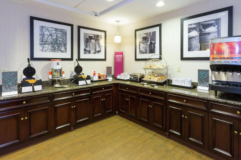 Hampton Inn & Suites Jacksonville-Airport - image 15