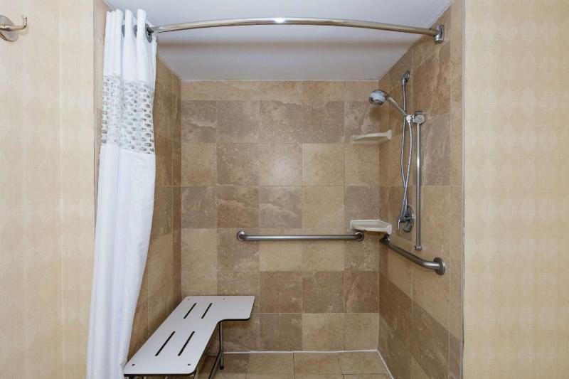 Hampton Inn & Suites Jacksonville-Airport - image 35