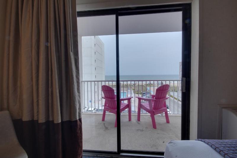 Flamingo Motel - image 32