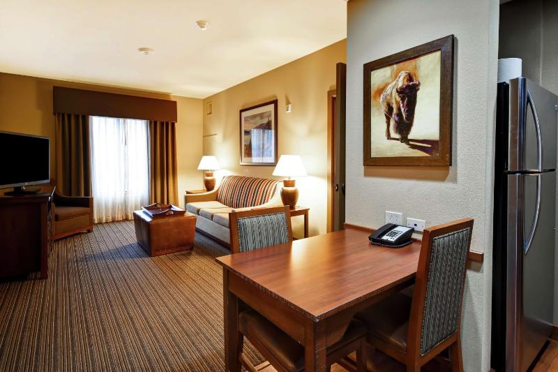 One-Bedroom King Suite - Non-Smoking image 3