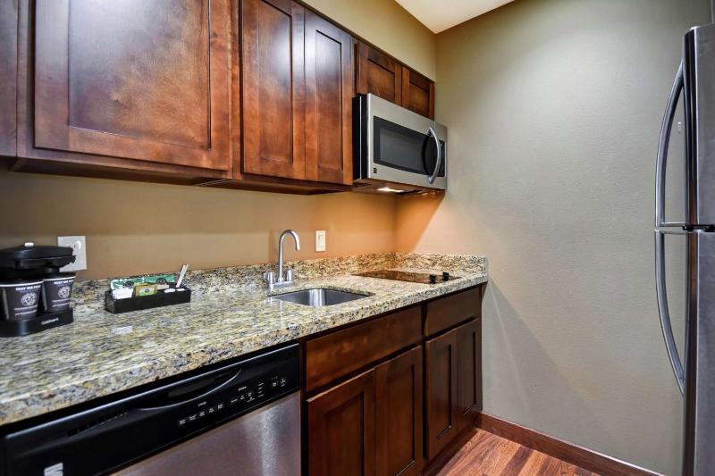 King Studio Suite - Hearing Access/Non-Smoking image 2