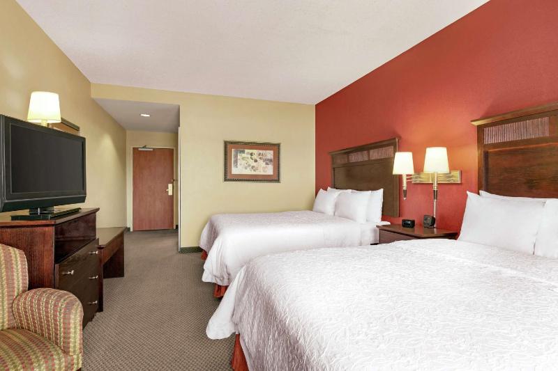 Room with Two Queen Beds - Non-Smoking image 1
