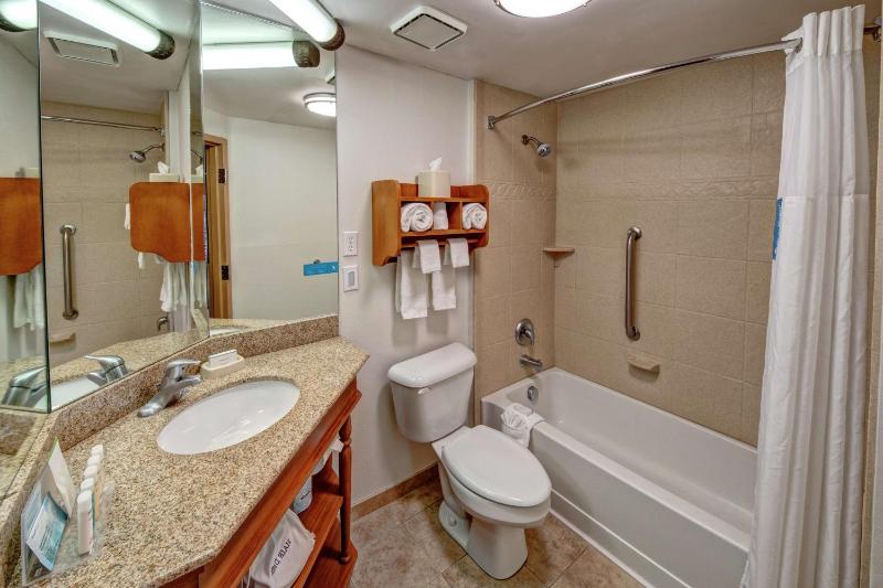 King Room with King Bed - Non-Smoking image 3