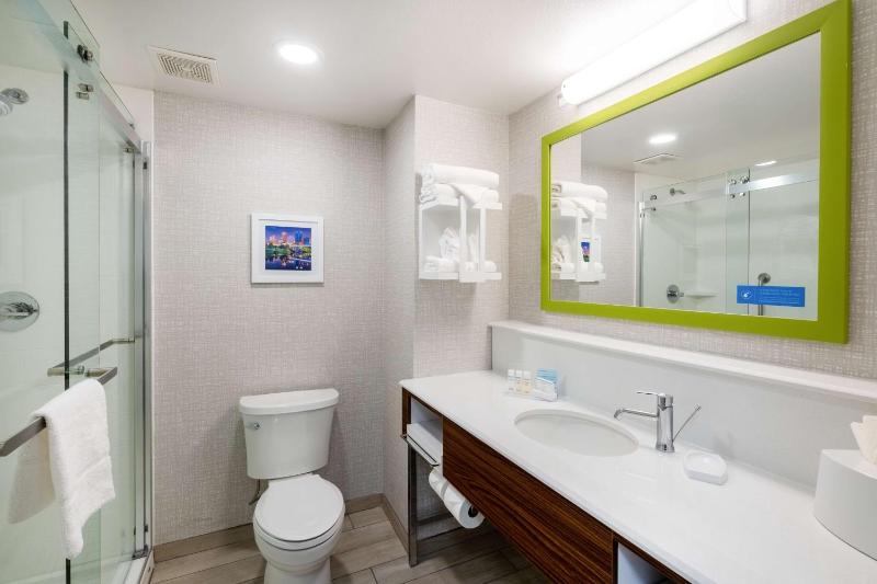 King Room - Non-Smoking image 2