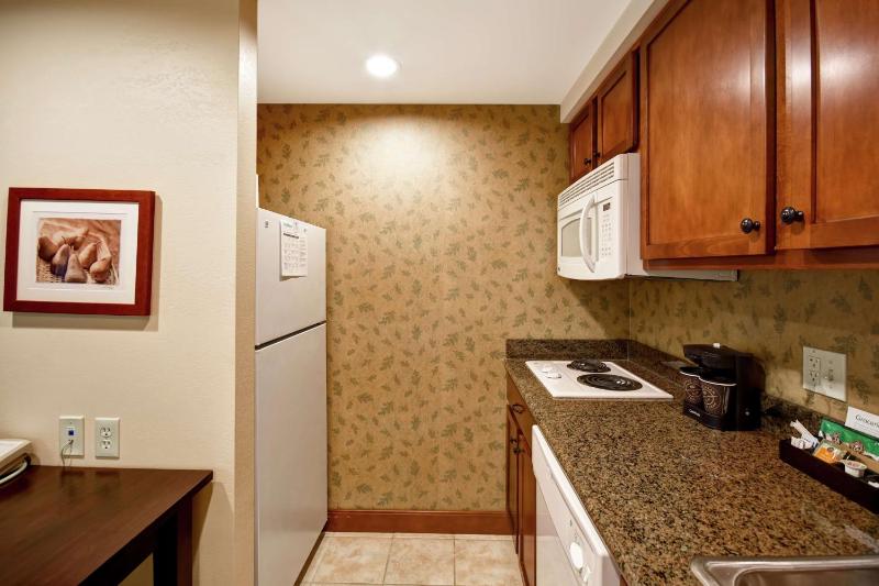 King Studio Suite - Non-Smoking image 4