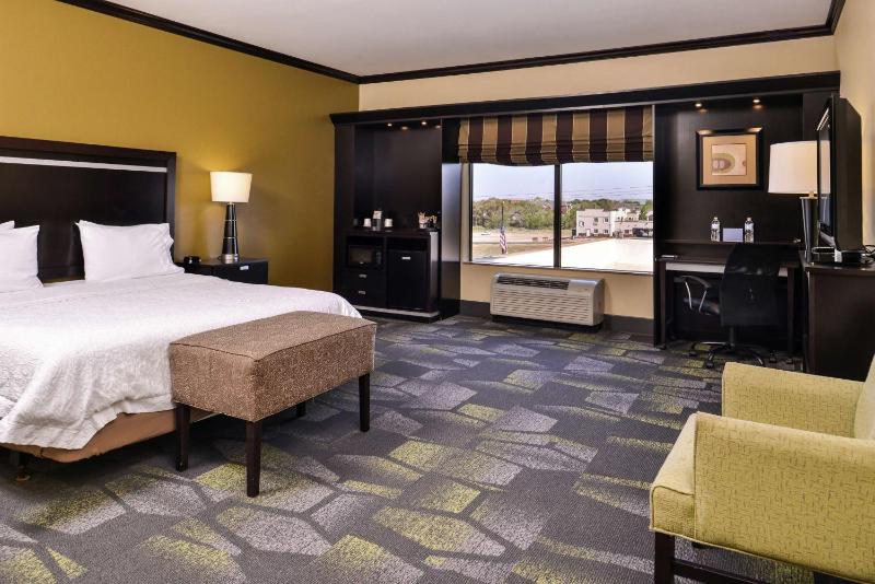 King Room with Accessible Tub - Mobility and Hearing Access/Non-Smoking image 4
