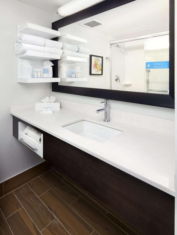 King Room image 2
