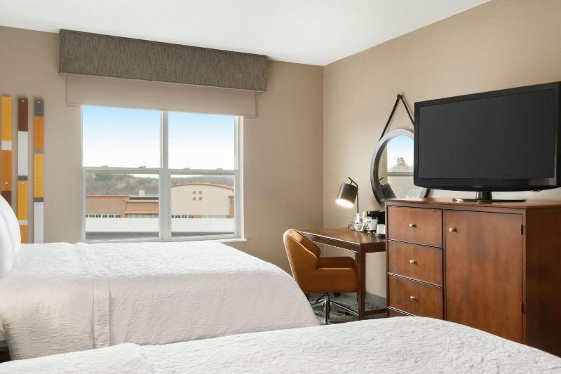 Queen Room with Two Queen Beds image 1