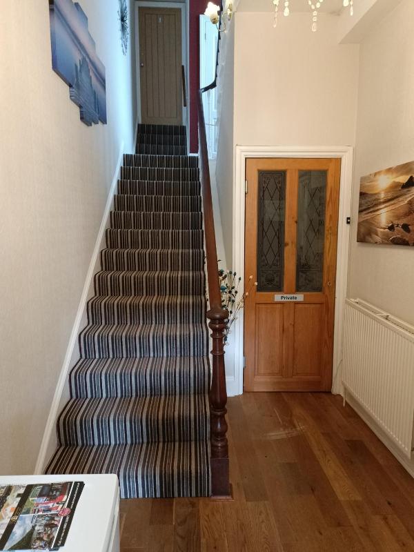 Lawnswood Guest House - image 42