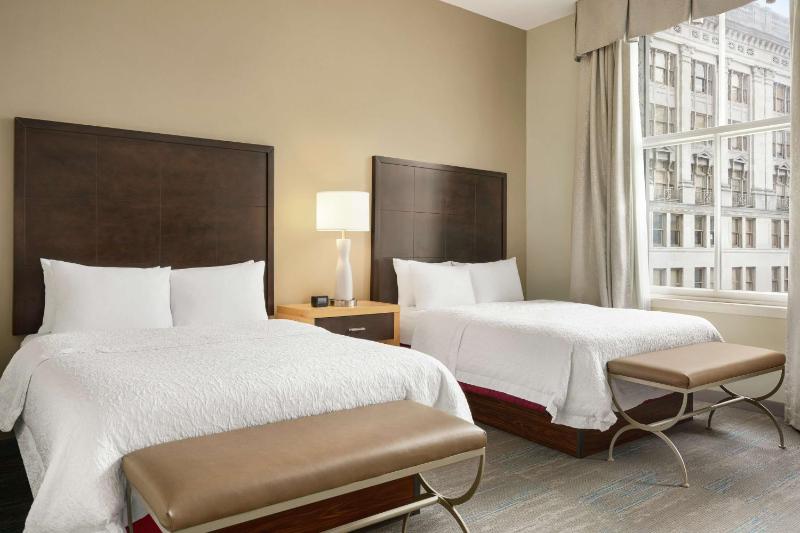 Room with Two Queen Beds - Non-Smoking image 4