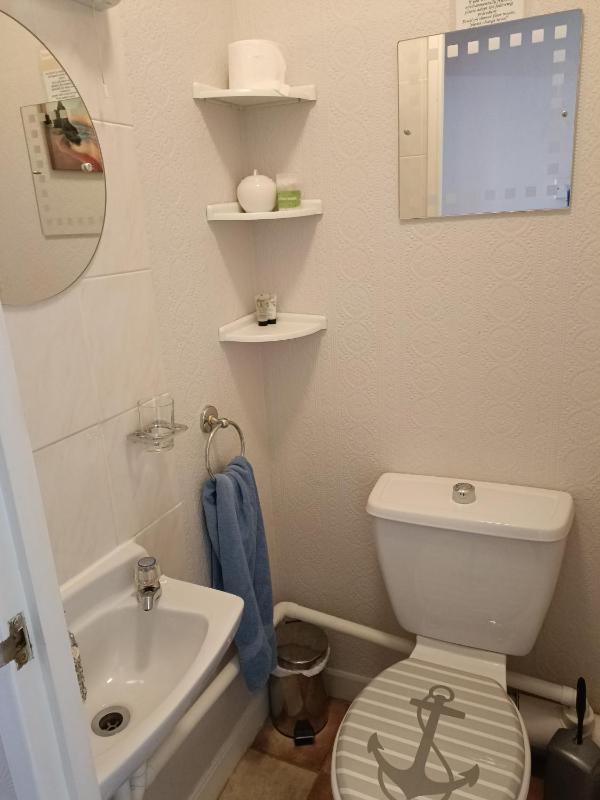 Small Double Room image 2