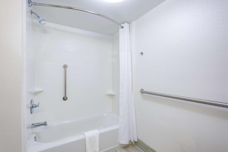 King Room - Mobility Access/Non-Smoking image 2