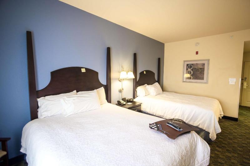 Room with Two Queen Beds - Non-Smoking image 1