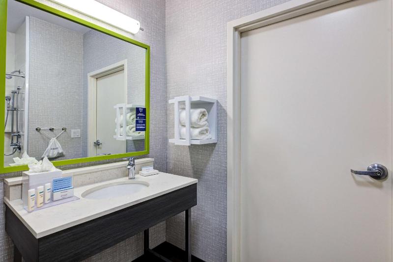 King Room - Mobility Access/Non-Smoking image 2