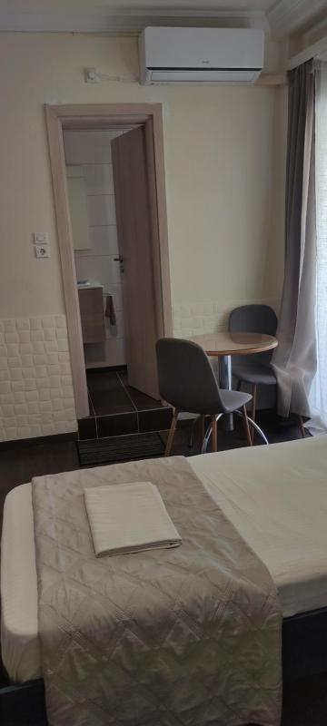 Double or Twin Room image 4