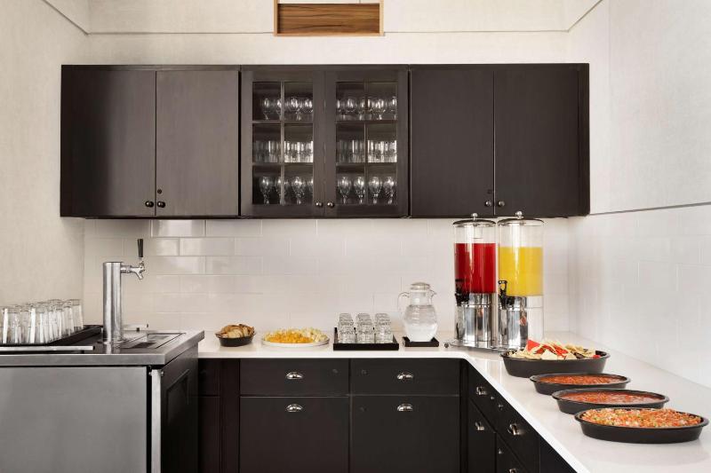 Homewood Suites by Hilton University City Philadelphia - image 2