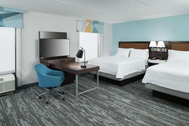 Queen Studio Suite with Two Queen Beds - Non-Smoking image 1