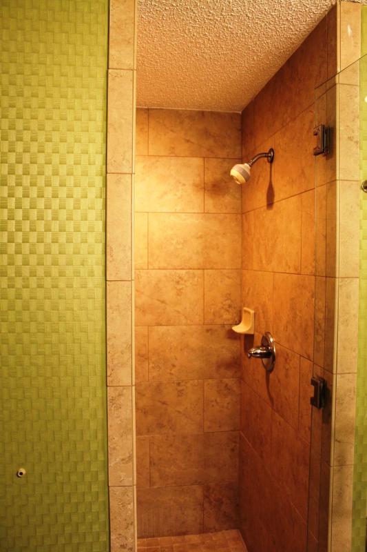 Deluxe King Room - Non-Smoking image 3