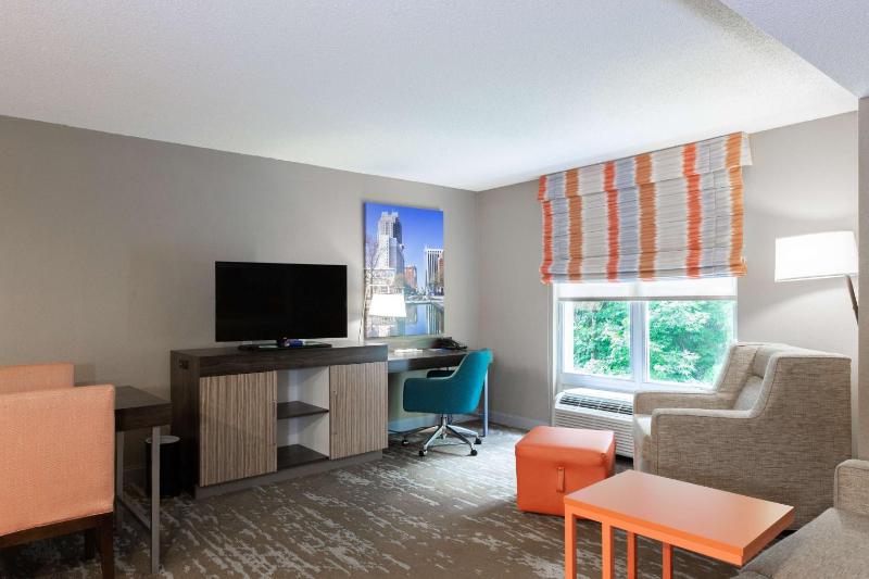 One-Bedroom Suite with Two Queen Beds and Kitchen - Non-Smoking