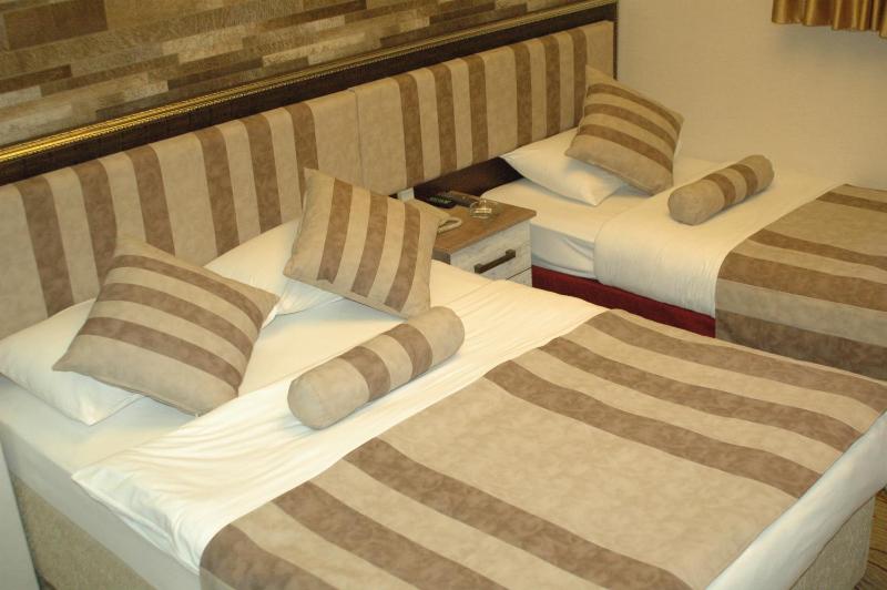 Triple Room image 2