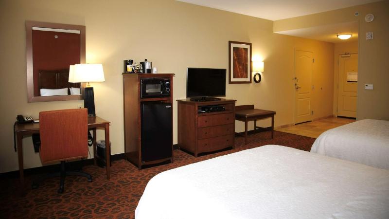 Room with Two Queen Beds - Non-Smoking image 1
