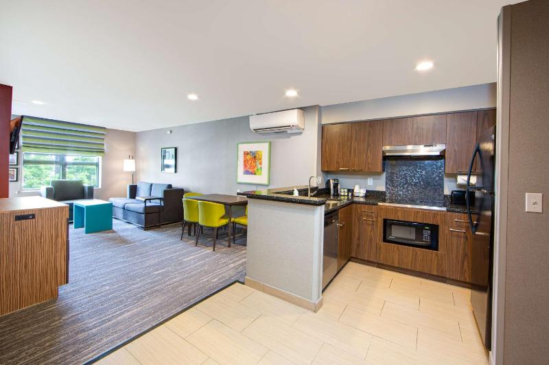 Hampton Inn & Suites Seattle-Downtown - image 11