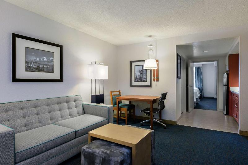King Suite with Sofa Bed and Bay View - Non-Smoking image 3