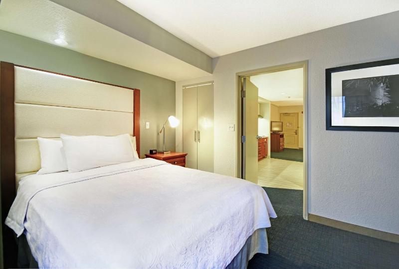Homewood Suites By Hilton Seattle-Downtown - image 3
