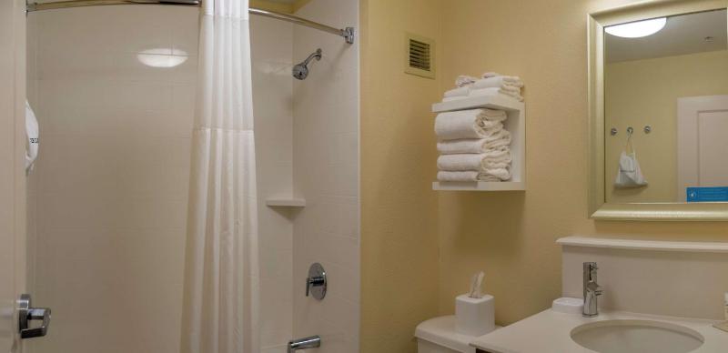 Double Room with Two Double Beds - Non-Smoking image 4