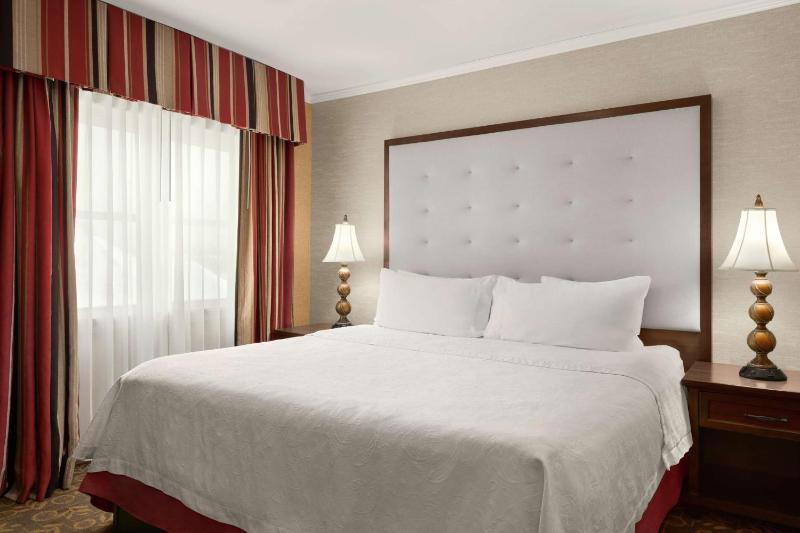 One-Bedroom King Suite - Non-Smoking image 1