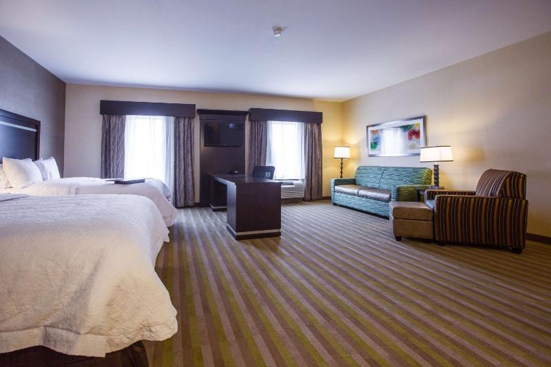 Queen Studio Suite with Two Queen Beds - Non-Smoking image 4