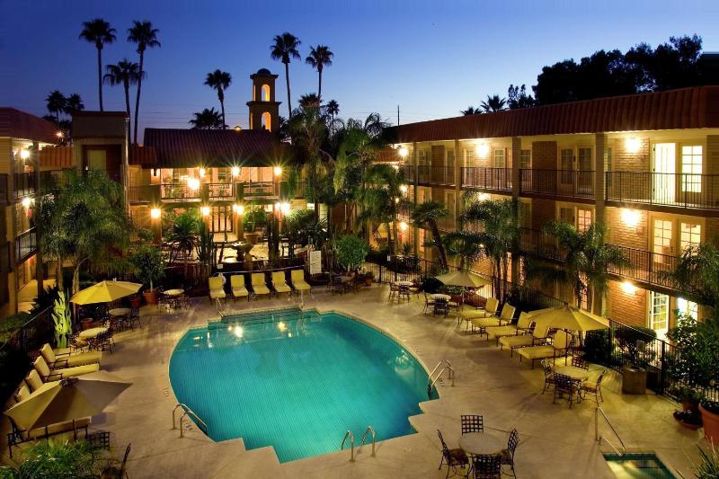 DoubleTree Suites By Hilton Tucson - Williams Center - image 34