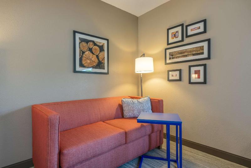 King Room with Sofa Bed and Study - Non-Smoking image 3