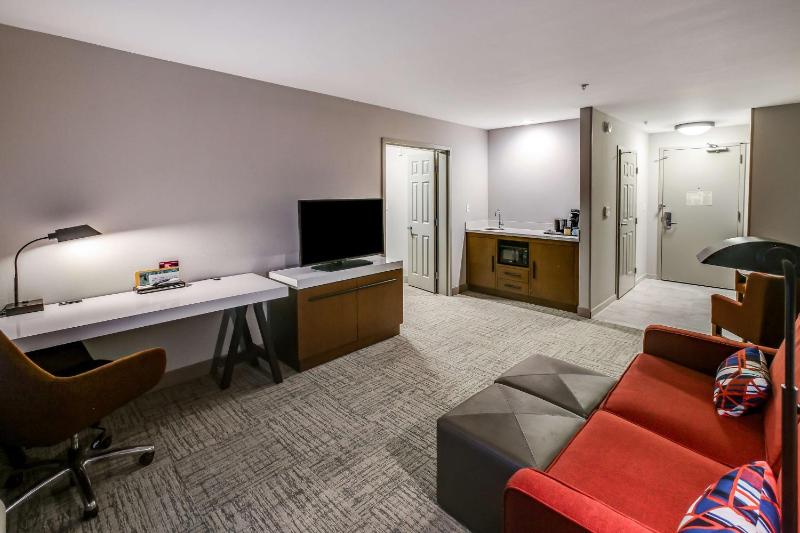 One-Bedroom King Suite image 4
