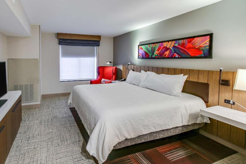 King Room image 4
