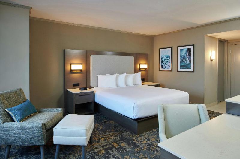King Room image 3
