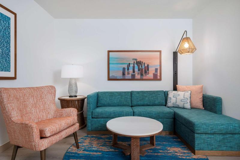 King Room with Balcony - Mobility Accessible image 3