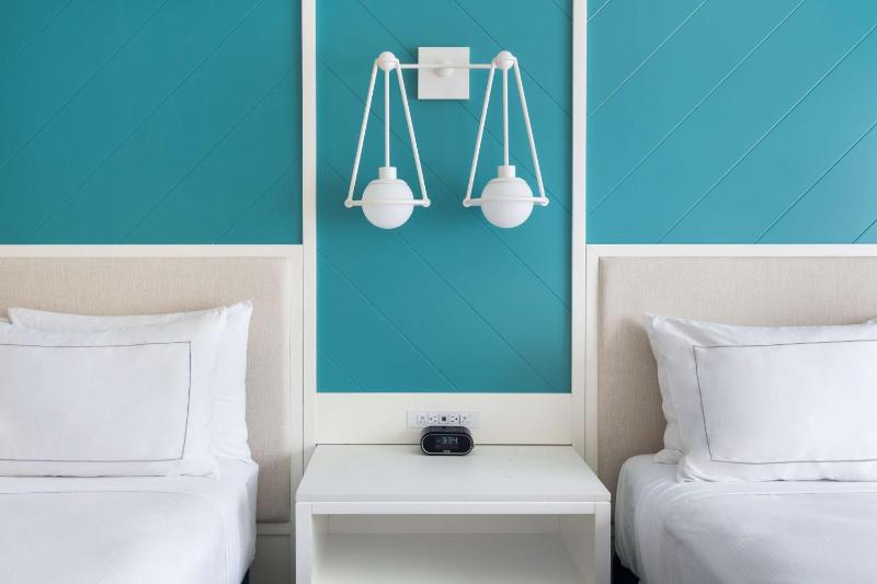 DoubleTree Suites By Hilton Naples - image 24