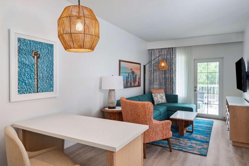 DoubleTree Suites By Hilton Naples - image 32